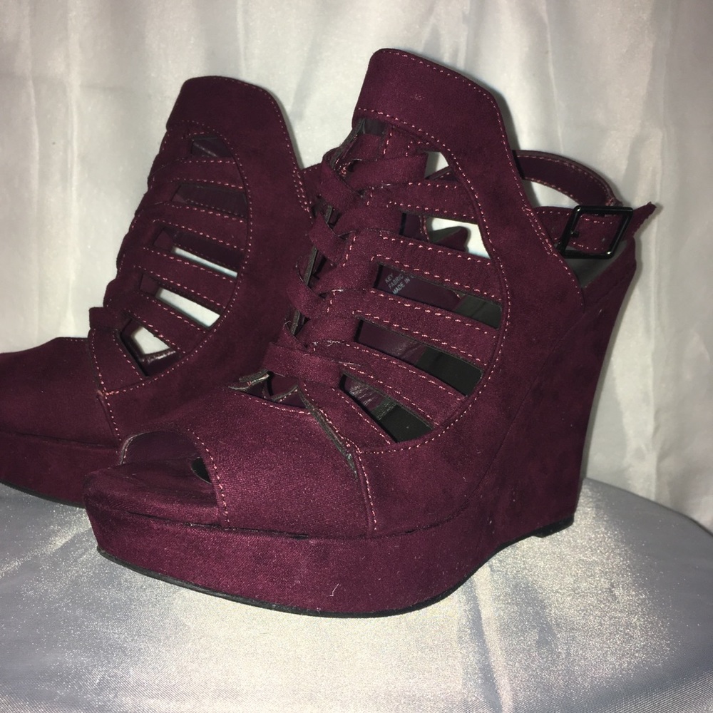 Jasmin Wedge Suede Sandals Burgundy